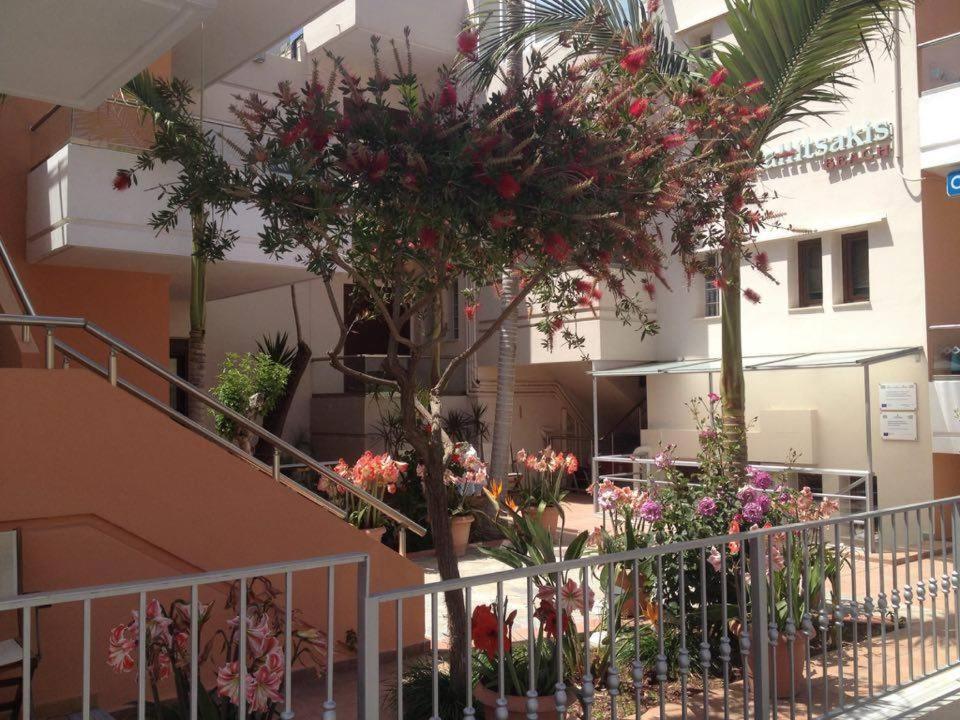 Budova, kde se aparthotel nachází