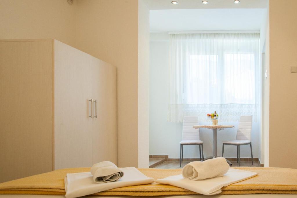 Apartments & Rooms Jelka - 17