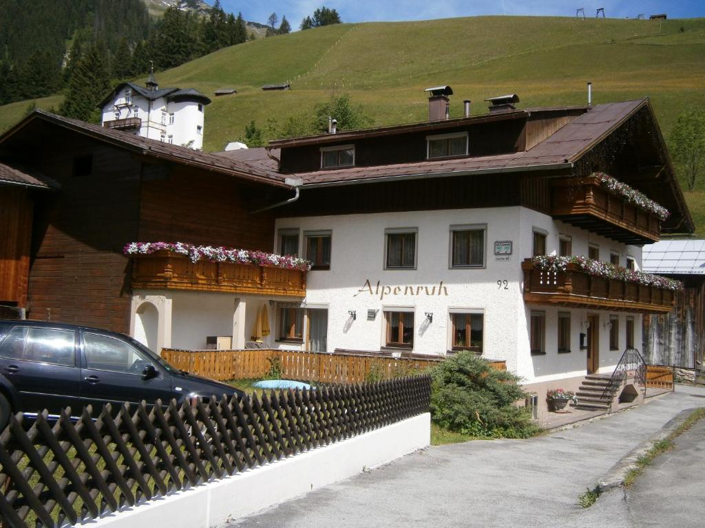 Gallery image of Gästehaus Alpenruh in Holzgau