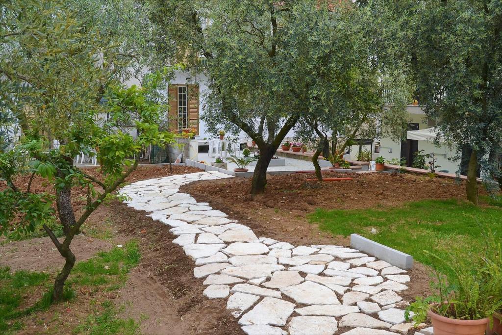Zahrada ubytování Il Girasole Formia Guesthouse rooms