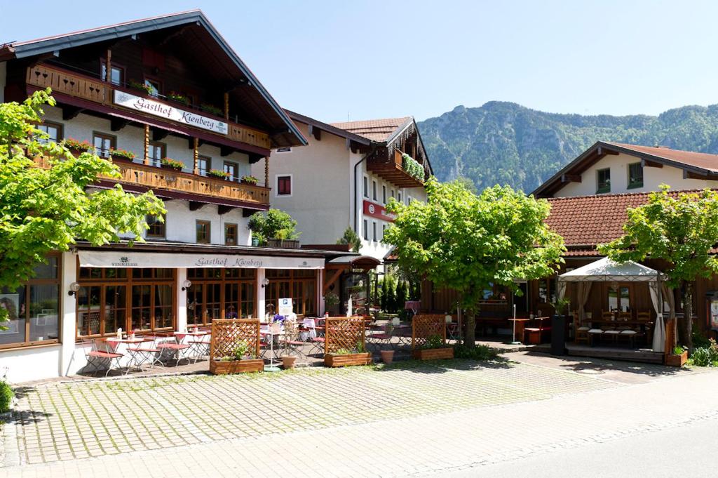 Nespecifikovaný výhled na hory nebo výhled na hory při pohledu z hotelu