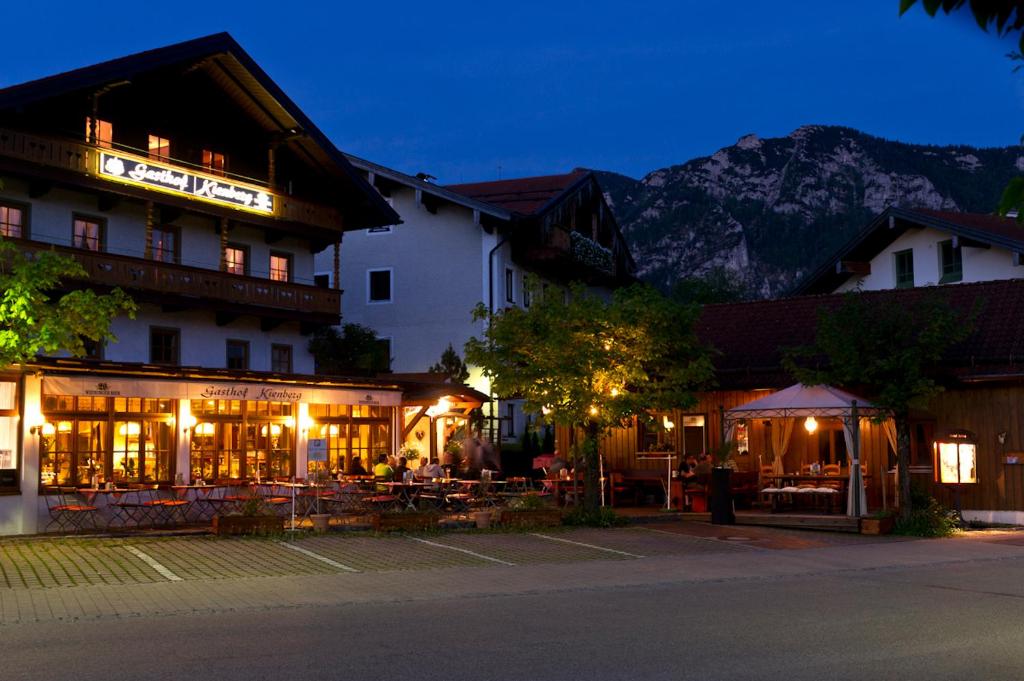 Nespecifikovaný výhled na hory nebo výhled na hory při pohledu z hotelu