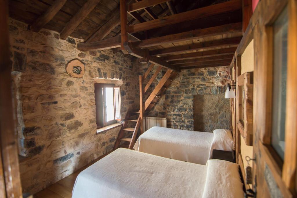 Casa Rural la Catedral de la Montaña, Lois – Bijgewerkte ...