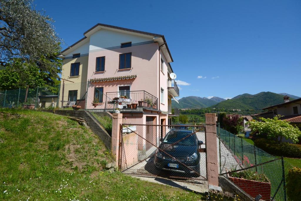 Nespecifikovaný výhled na hory nebo výhled na hory při pohledu z apartmánu