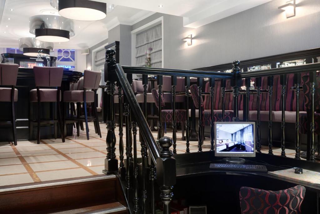 Hotel Luxer photo