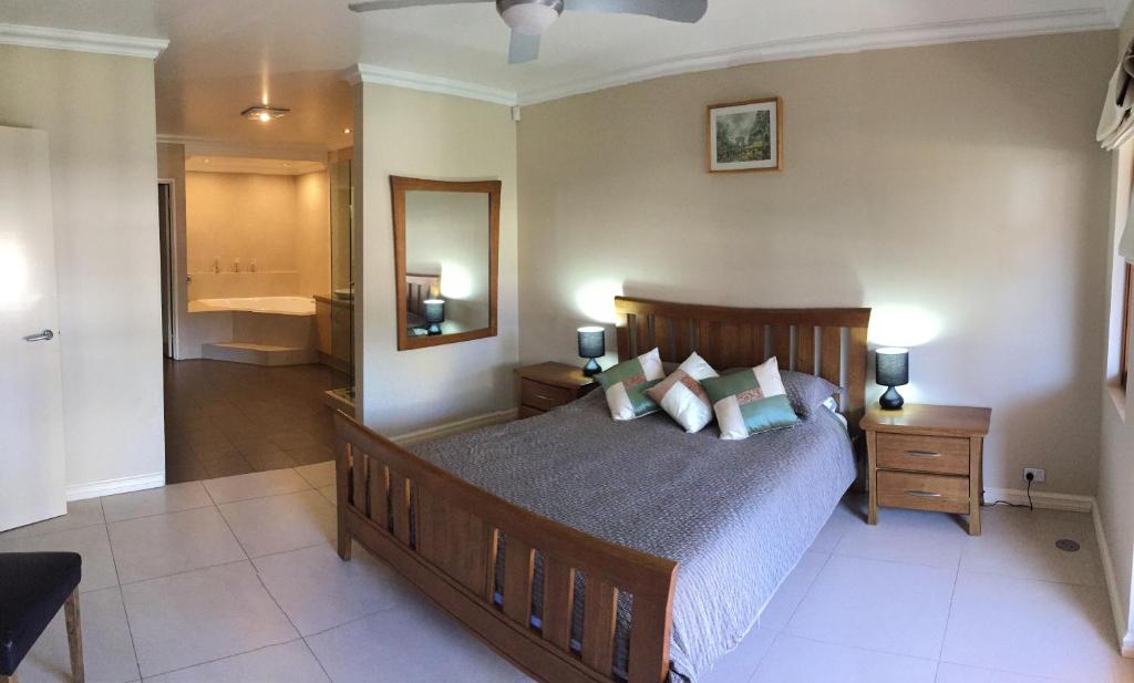 Huge House on the Grand Canal, Mandurah Updated 2024 Prices