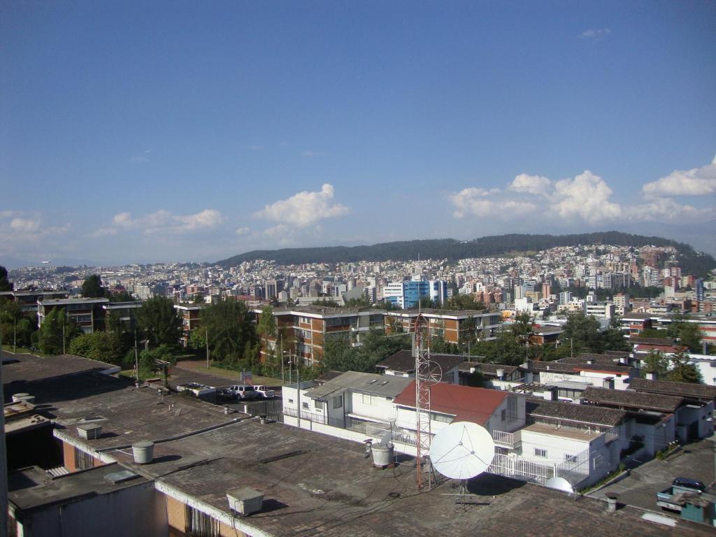 Nespecifikovaný výhled na destinaci Quito nebo výhled na město při pohledu z bed and breakfast