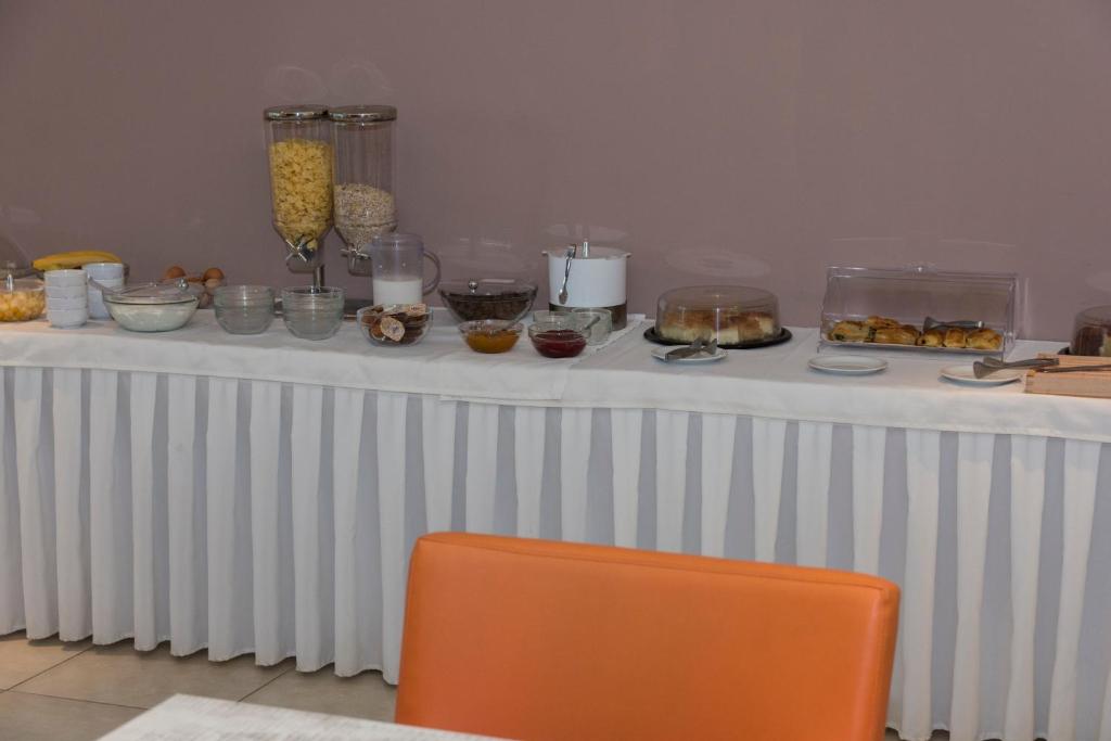 Jídlo v aparthotelu nebo okolí