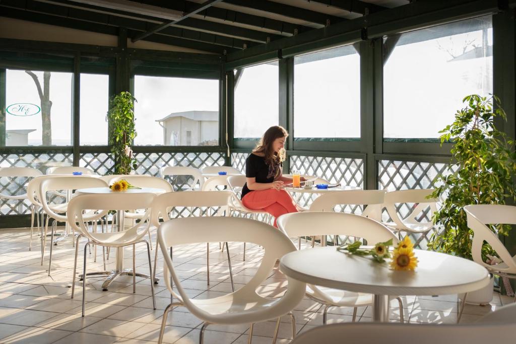 Hotel Emilia - Resim 20