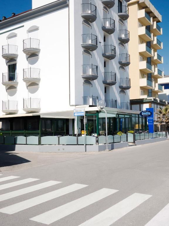 Hotel Emilia - Resim 22