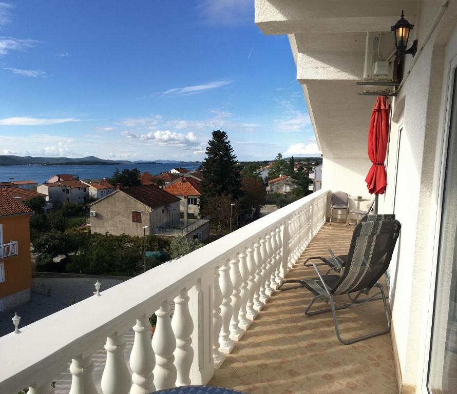 Apartments Kraljev Stanko - Two-Bedroom Apartment With Sea View