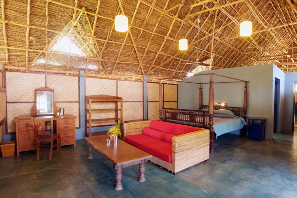 Postel nebo postele na pokoji v ubytování The Dune Eco Village and Spa - Pondicherry