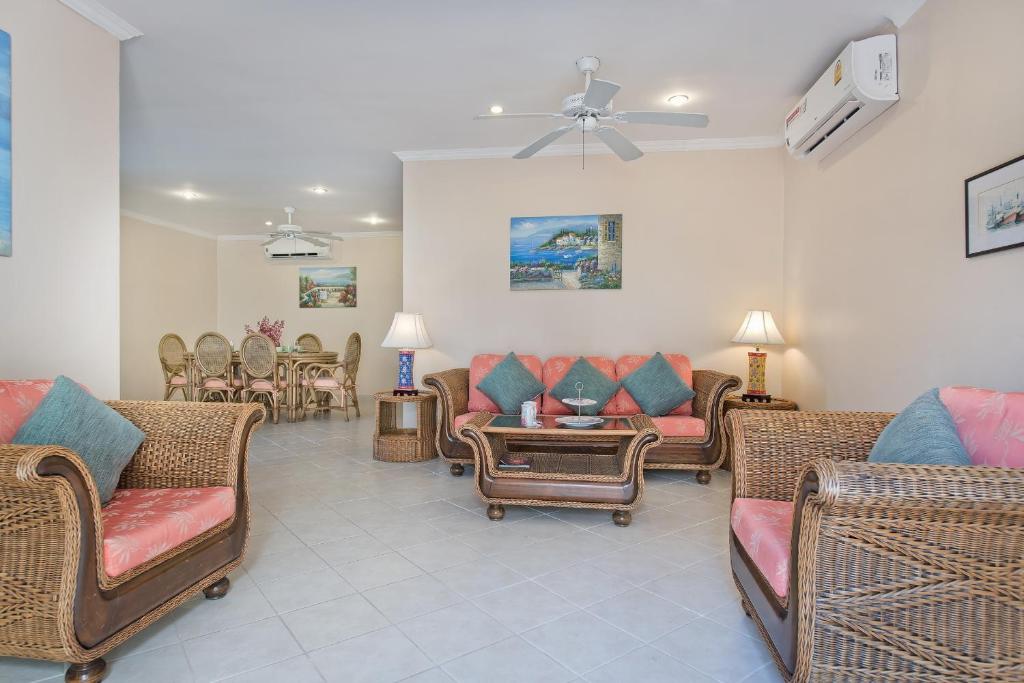 BUTTERFLY GARDEN BOUTIQUE RESIDENCES by Frasier, A Lifestyle Destination Apt and Villas 1 to 3 Bedroom units, 2 Full Bathrooms, Rain shower, Spa bath, Complete kitchen, Staff 24-7,Fast fiber optic WIFI, 55\ - Resim 9