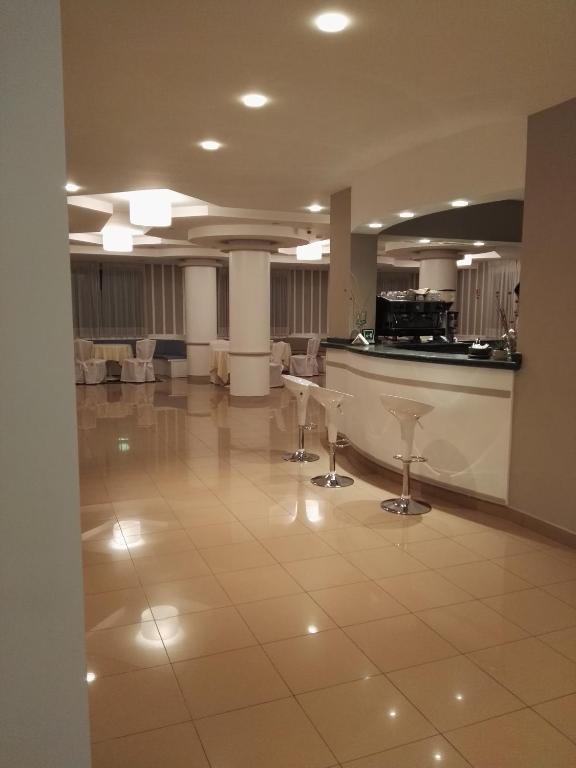 Kuchyňa alebo kuchynka v ubytovaní Hotel Le Ginestre Family & Wellness