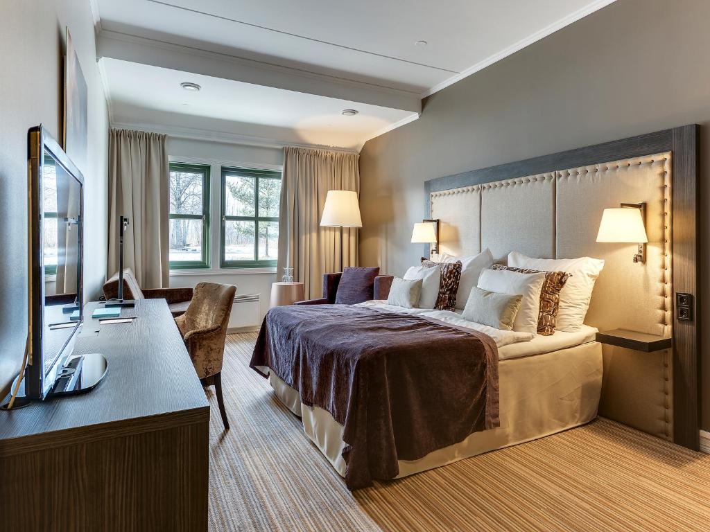 Clarion Hotel Oslo Airport — modern common areas