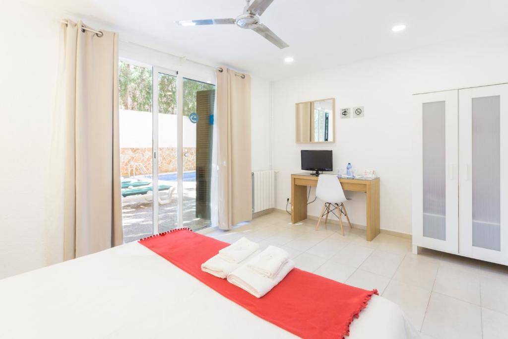 Hostal Bonany - Habitación Doble O Twin Con Balcón