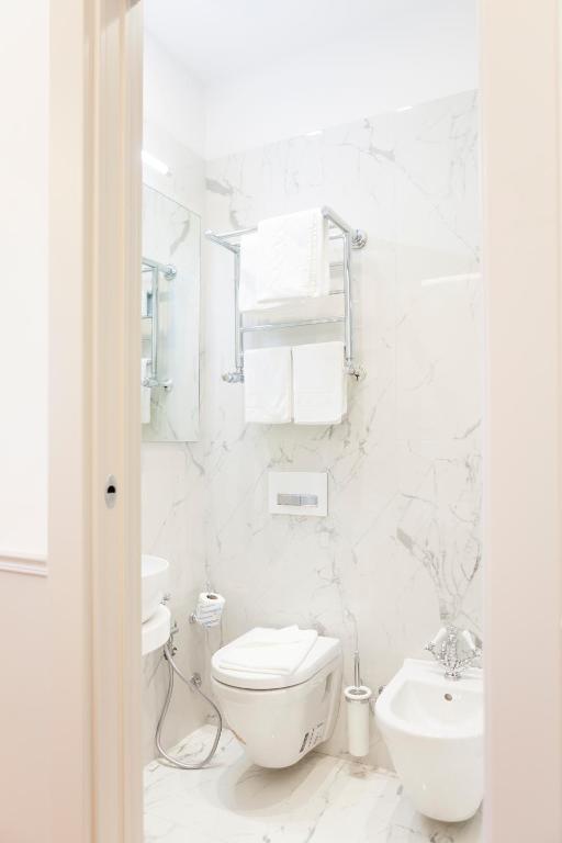 Łazienka w obiekcie Margherita Suites
