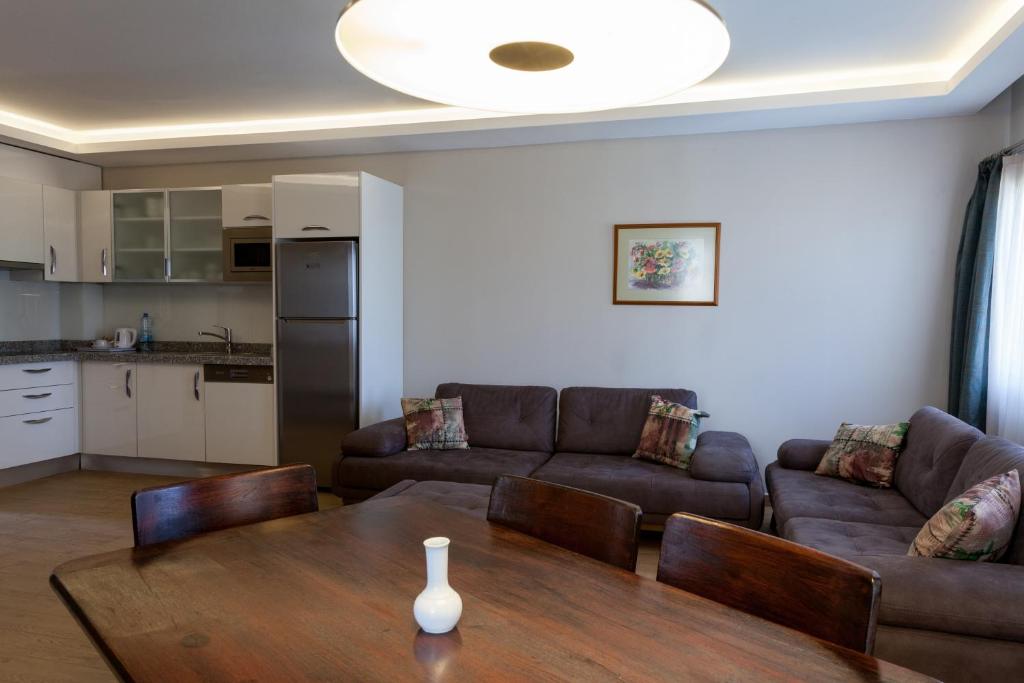 Kuchyň nebo kuchyňský kout v ubytování Sun Garden Apart Hotel