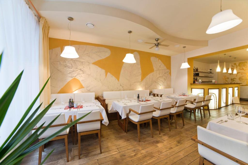 Restoran ili drugo mesto za obedovanje u objektu Hotel Art