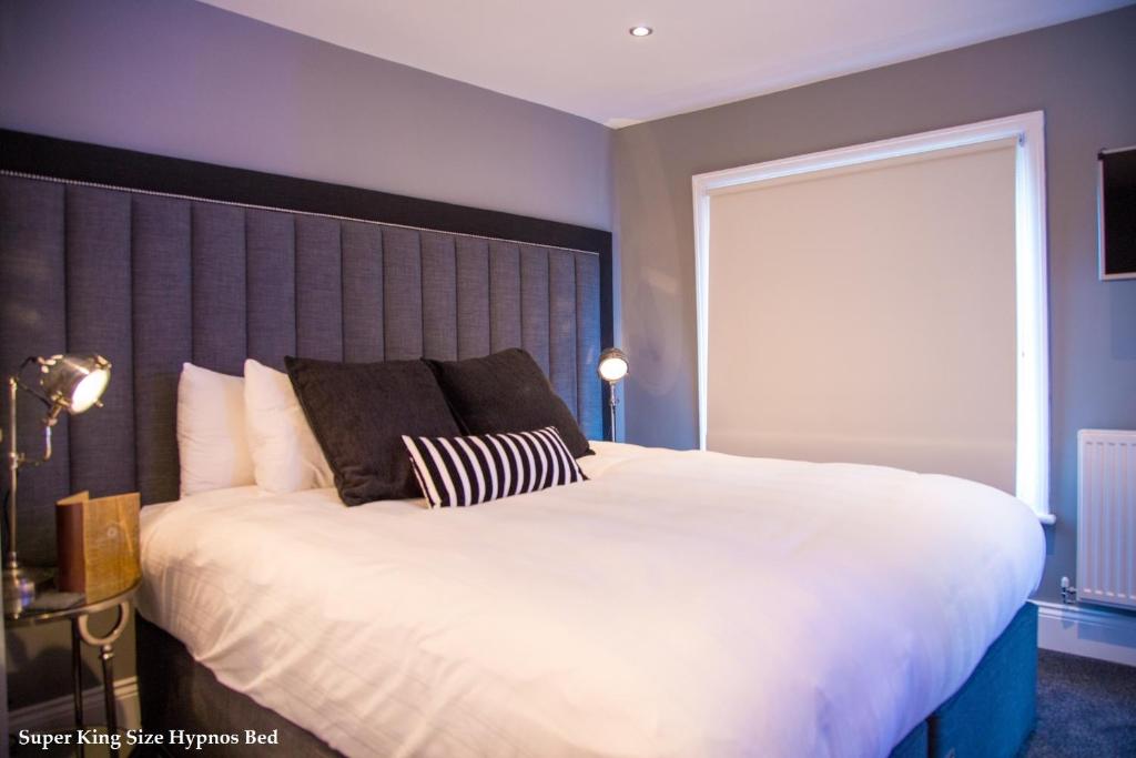 No.10 Preston - 