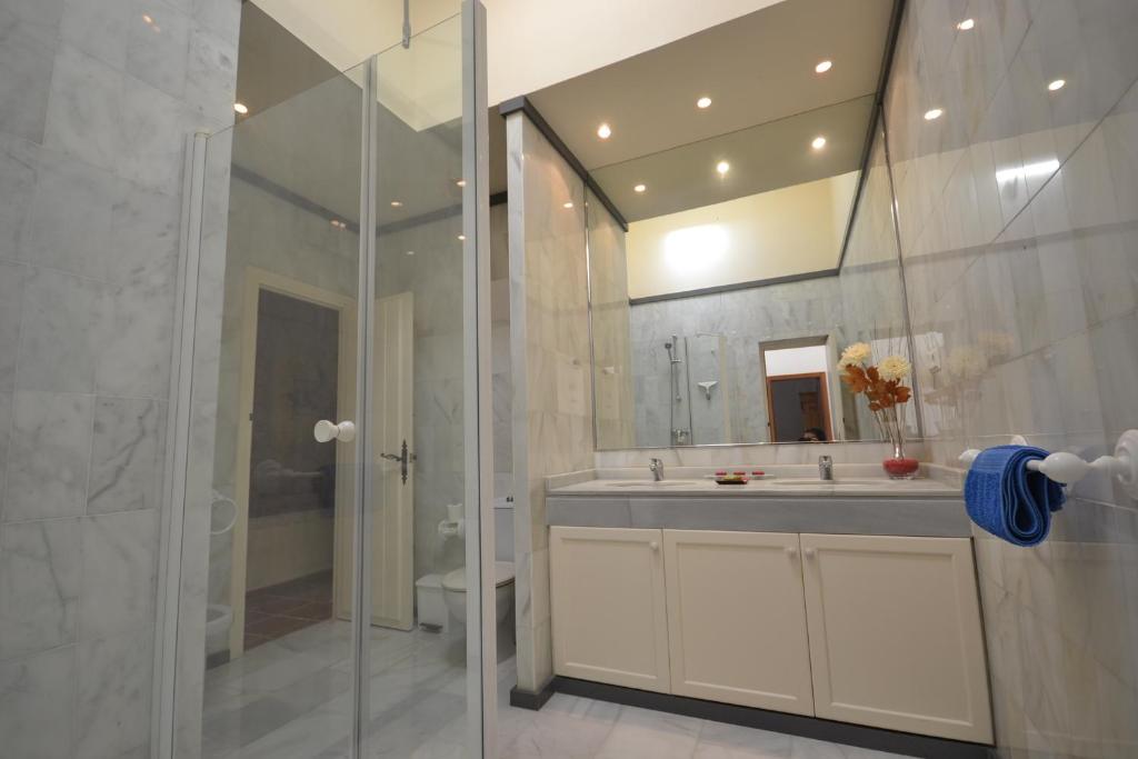 Kúpeľňa v ubytovaní VILLA EL MOLINO Menyber