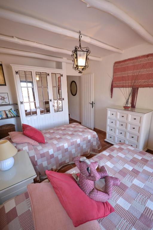Posteľ alebo postele v izbe v ubytovaní VILLA EL MOLINO Menyber