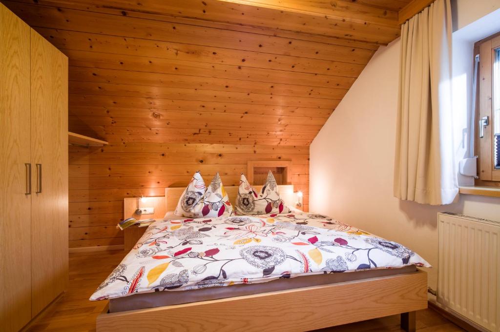 Postel nebo postele na pokoji v ubytování Ferienwohnung Spindlegger