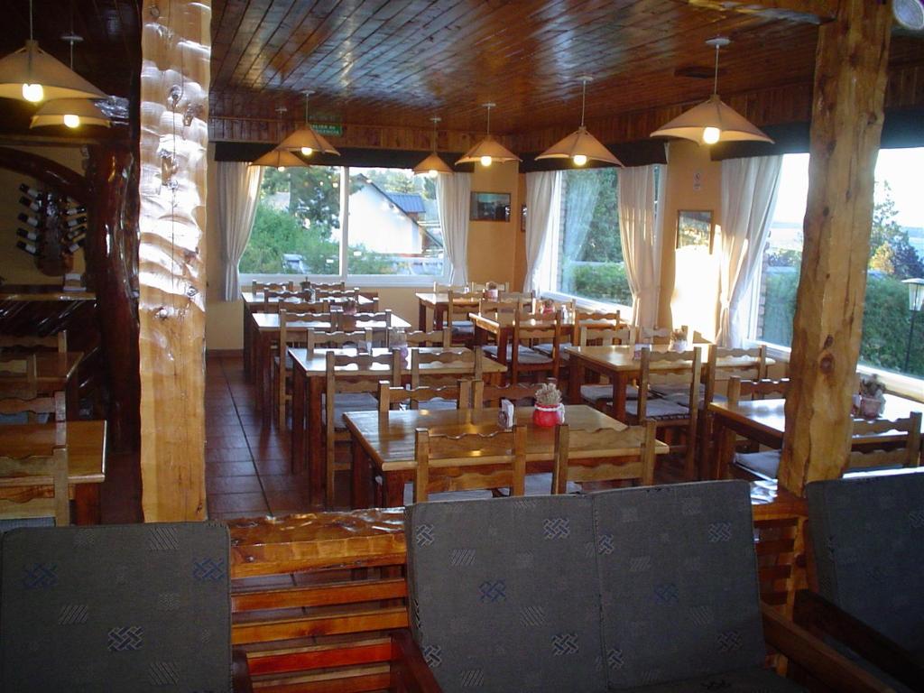 Restaurace v ubytování Hosteria Nuevo Pinar