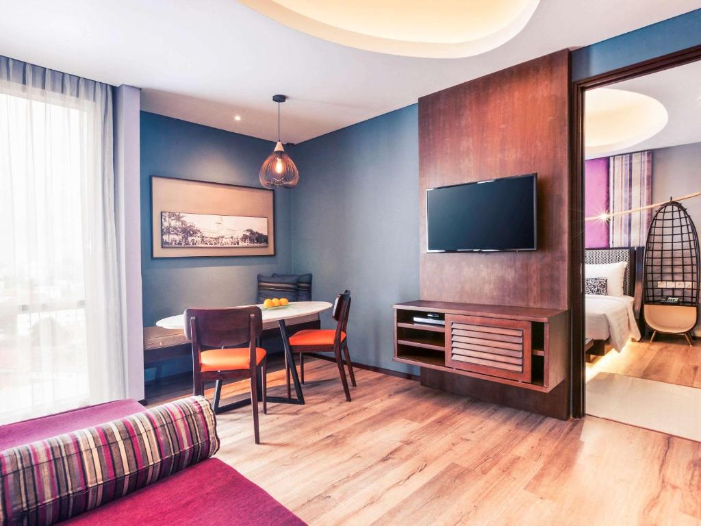Mercure Surabaya - Family King Studio Suite