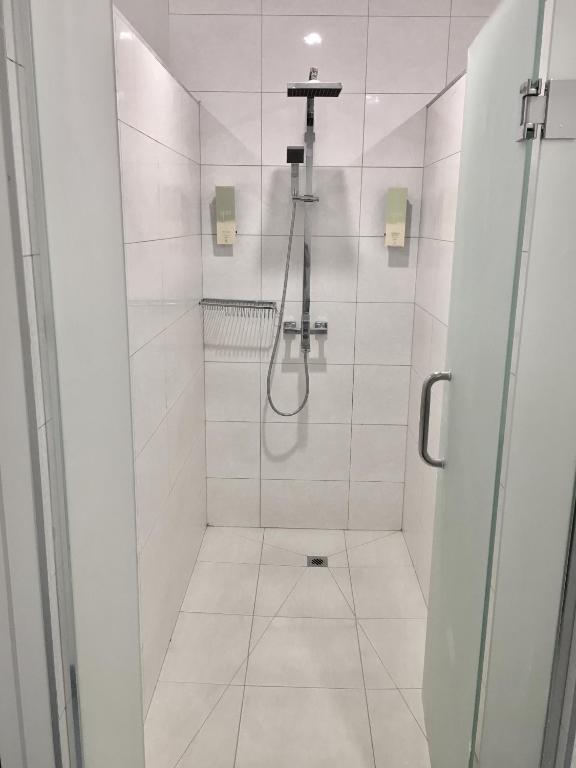 Metro Adventurer Backpackers - Resim 7