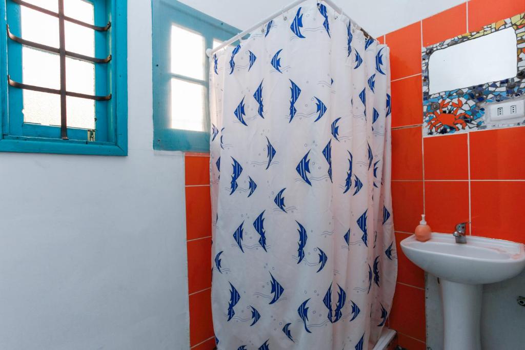 Un baño de Casa Violeta Limón