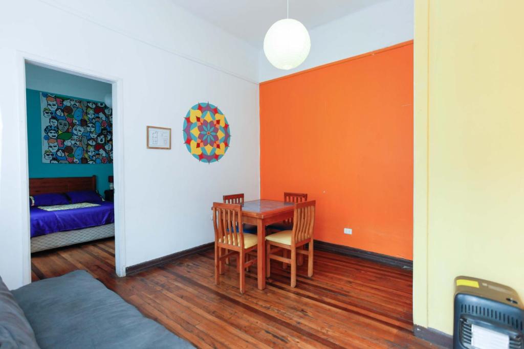 Una cama o camas en una habitación de Casa Violeta Limón
