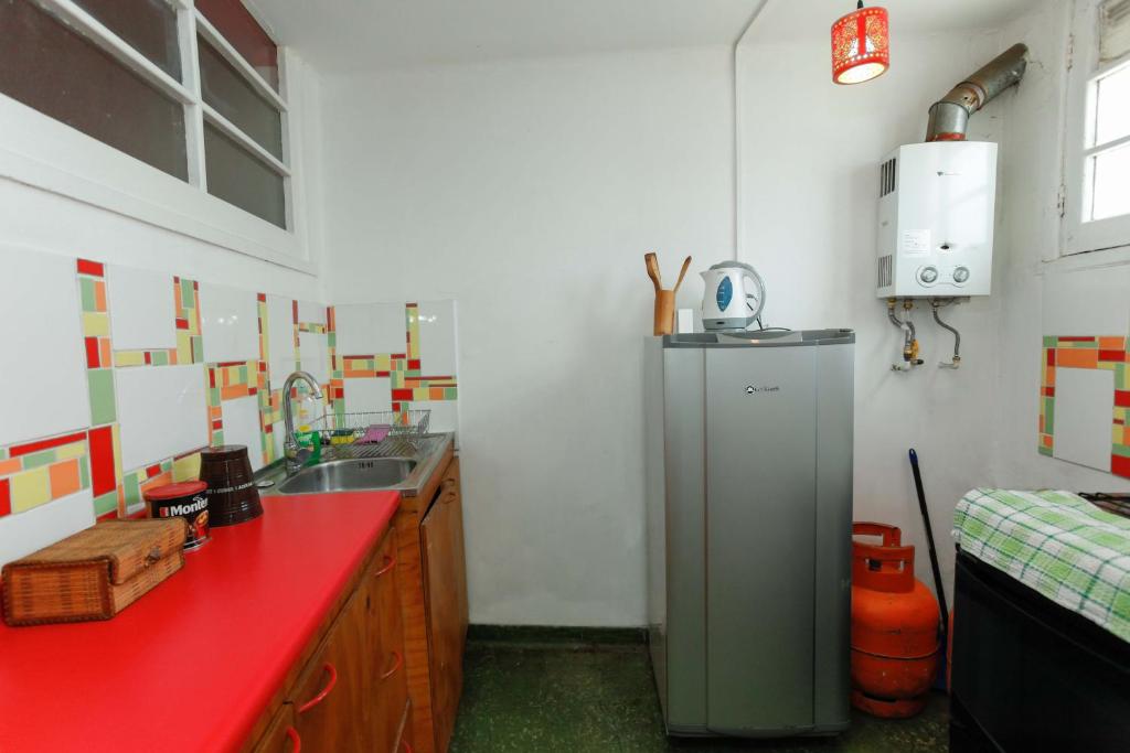 Una cocina o cocineta en Casa Violeta Limón