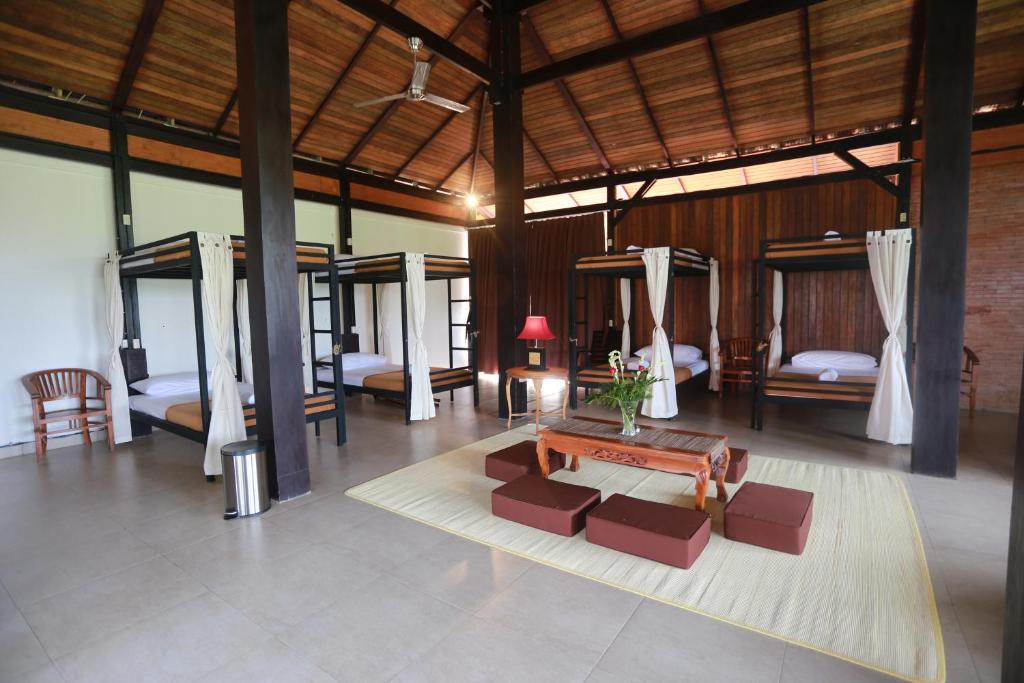 Kampung Canggu - Bunk Bed In Mixed Dormitory Room