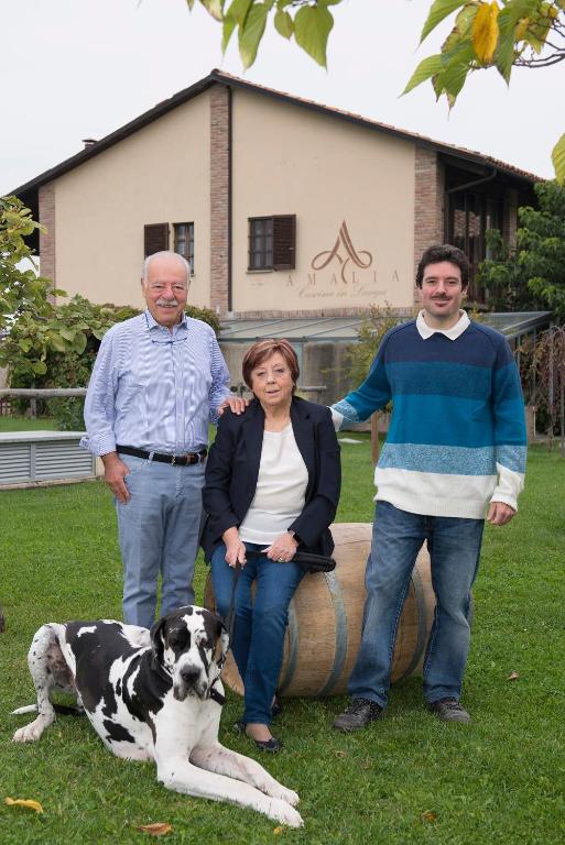Domácí mazlíčci ubytovaní s hosty v ubytování Amalia Cascina in Langa