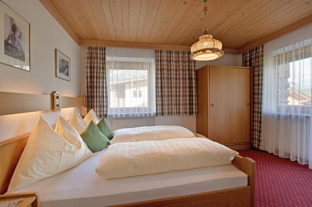 Landhaus Horngacher - Apartment With Mountain View