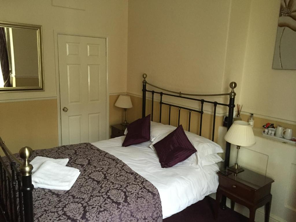 The Arches Guest House - Double Room (R2 Ground Floor)