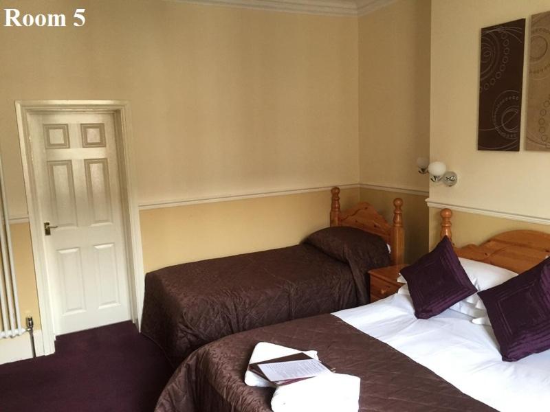 The Arches Guest House - Family Room (R5 First Floor)