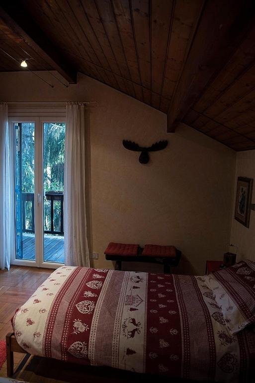 B&B La Capanna Rossa - Twin Room With Balcony And Shared Bathroom