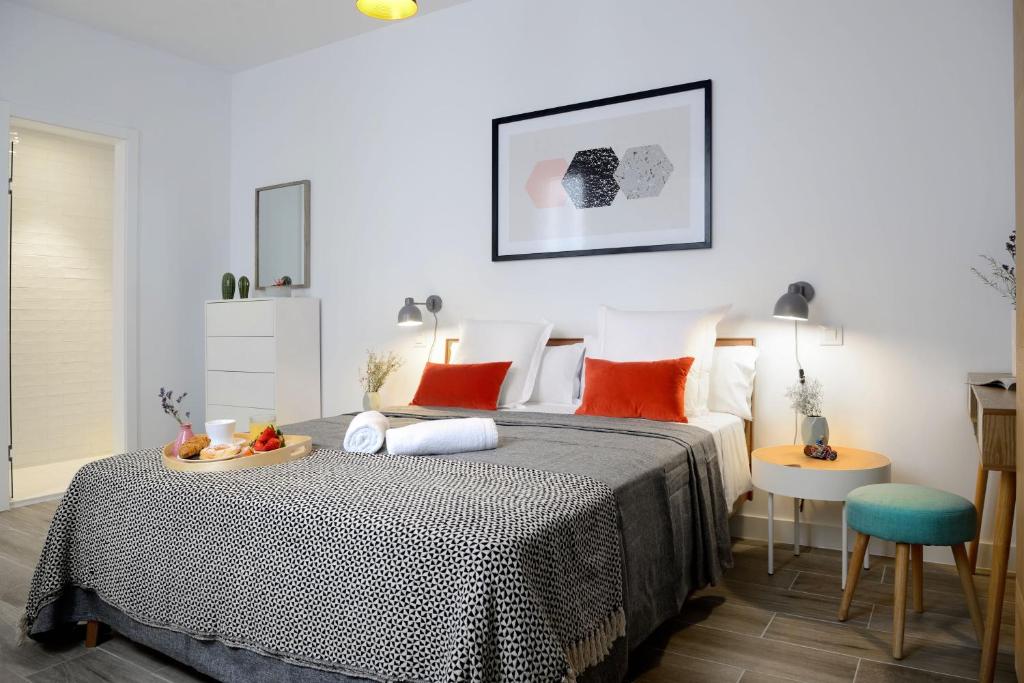 nQn Aparts & Suites Madrid - Resim 16