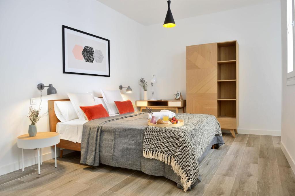 nQn Aparts & Suites Madrid - Resim 15