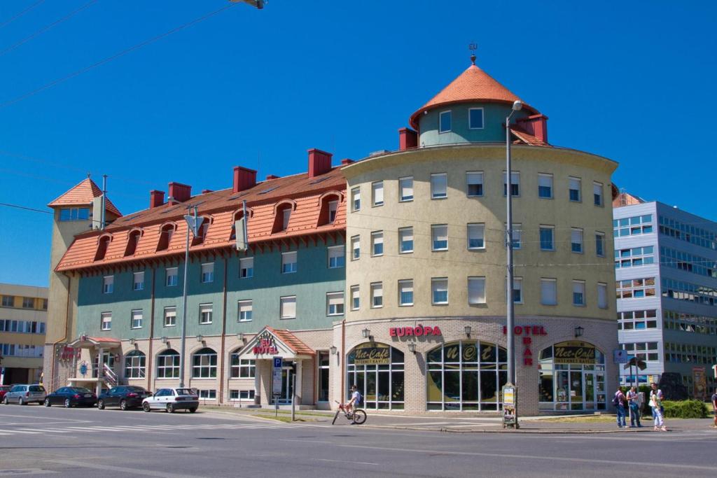 Europa Hotel És Étterem 4400 Nyíregyháza, Hunyadi utca 2. kép - 1