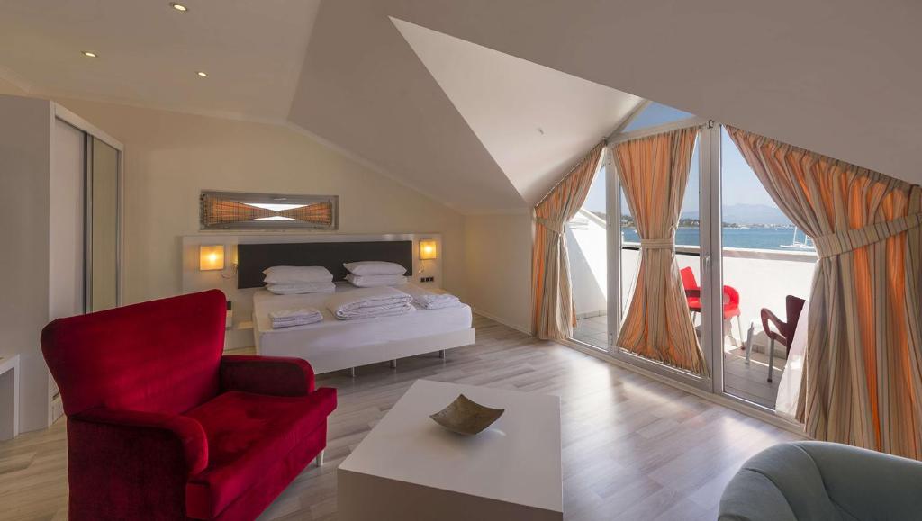 Orka Boutique Hotel - Grande Chambre Avec Terrasse