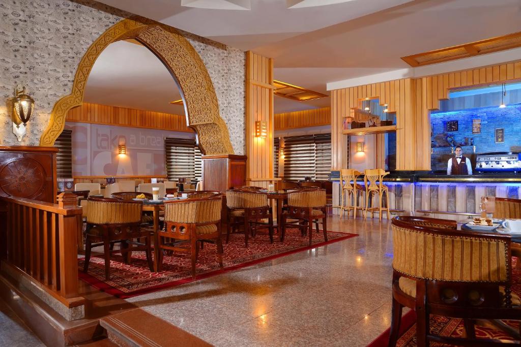 Restaurace v ubytování Pickalbatros Palace - Aqua Park Hurghada