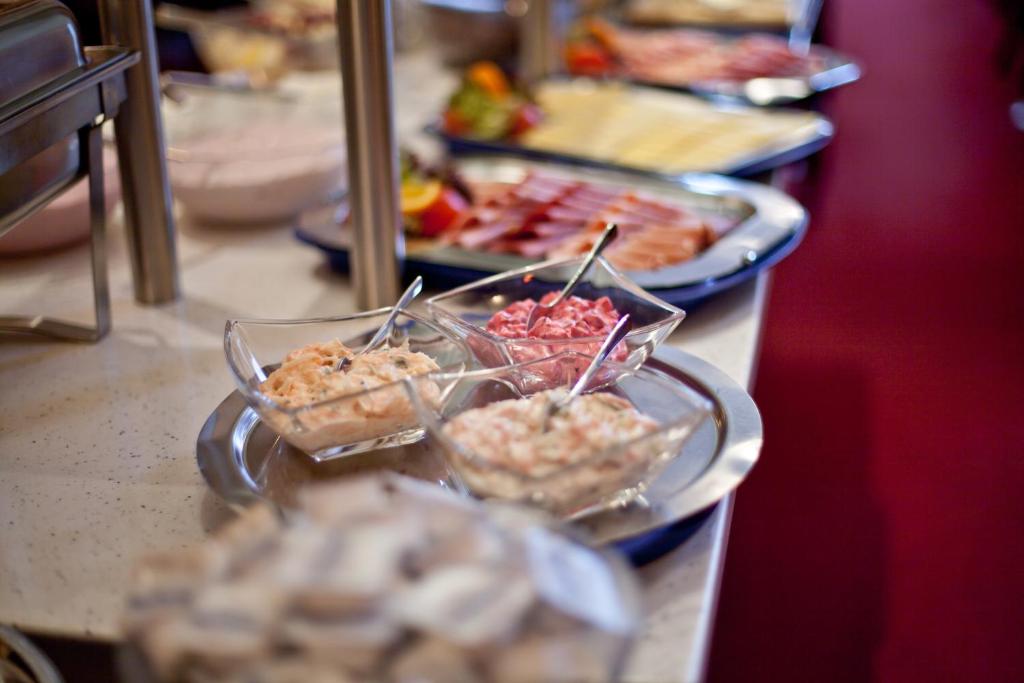 Hotel Polo am ZOB - Resim 22