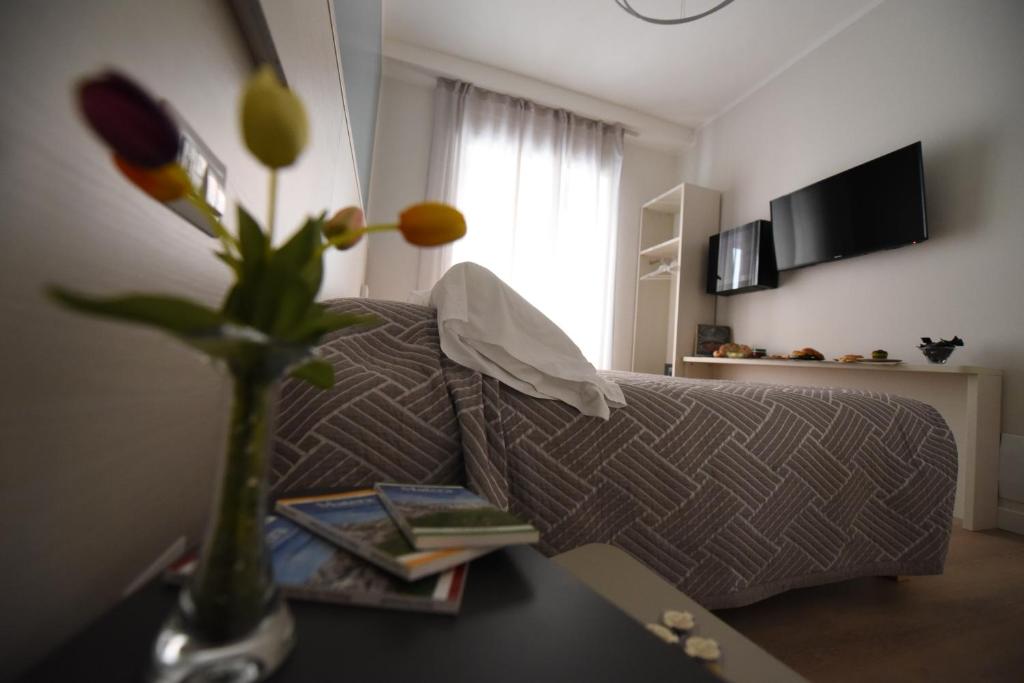 Nicola's Luxury Rooms - 17