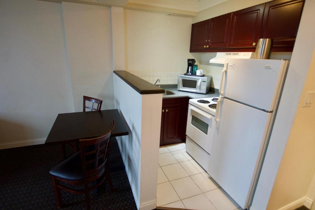 Century Plaza Hotel - Resim 32