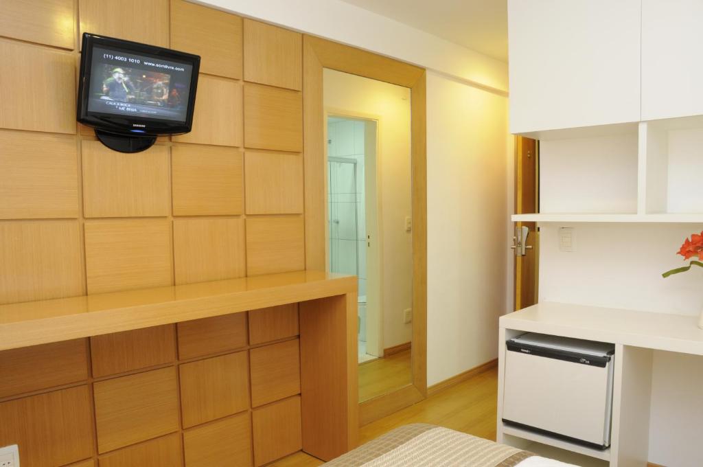  Hotel Shelton