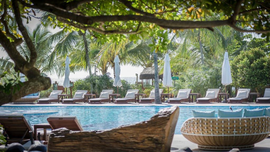 Bazén v ubytování Campo Bahia Hotel Villas Spa nebo v jeho okolí