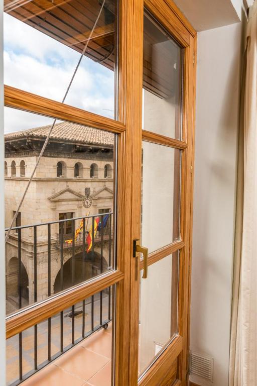 Imagen de la galería de Apartamentos Plaza Mayor, en Valderrobres